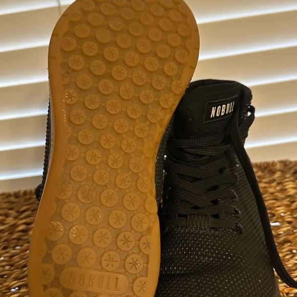 Nobull - Picture 3 of 4